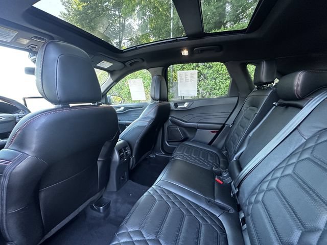 Certified 2023 Ford Escape ST-Line Elite w/ Premium Technology Package AWD/4WD image 18