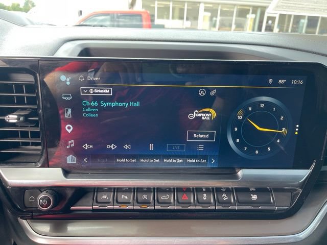 Used 2022 Chevrolet Silverado 1500 High Country w/ Technology Package AWD/4WD image 28