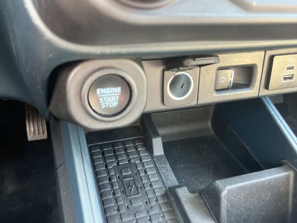 Certified 2025 Ford Maverick Lariat w/ 4K Tow Package AWD/4WD image 40