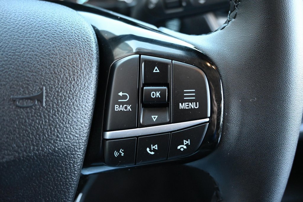 Certified 2022 Ford Escape SE w/ SE Sport Appearance Package image 32