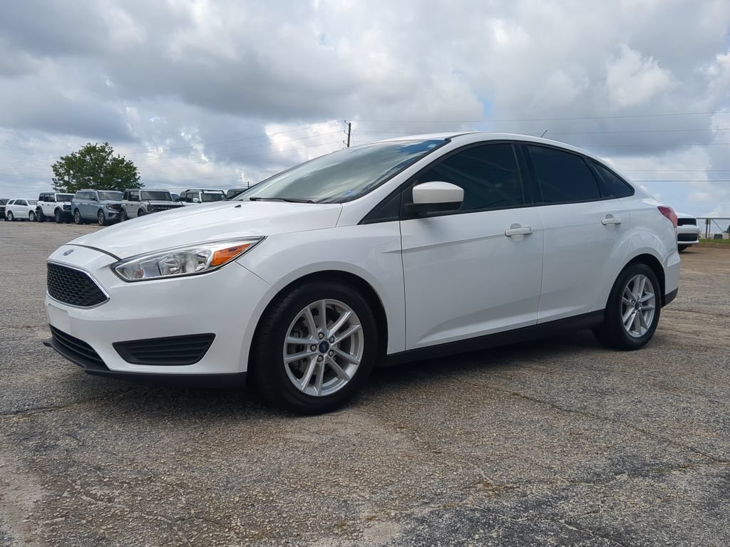 Certified 2018 Ford Focus SE FWD image 6