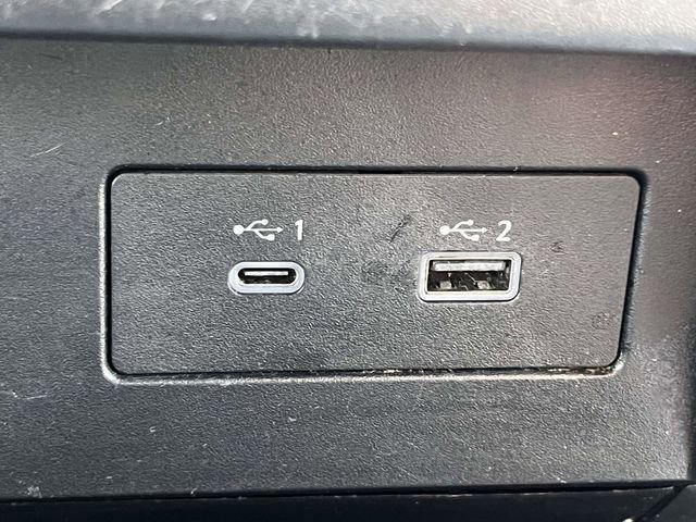 Used 2021 Nissan Titan SV w/ SV Convenience Package image 17