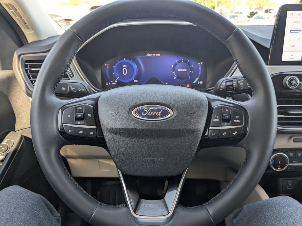Certified 2022 Ford Escape SEL w/ Technology Package image 29