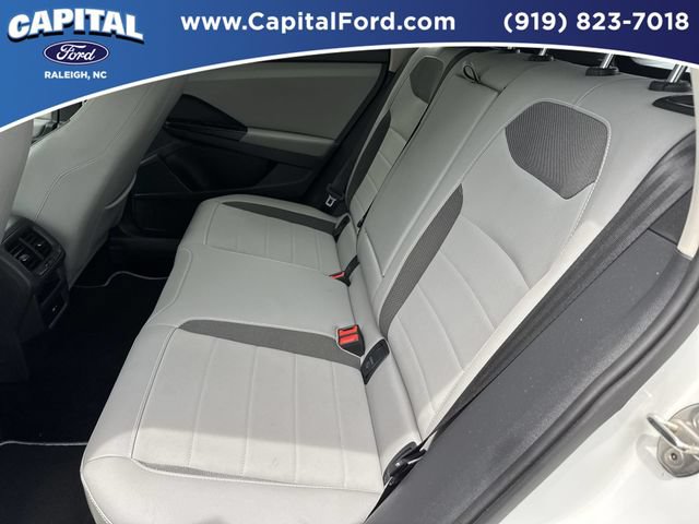 Used 2023 Volkswagen Taos SE w/ Panoramic Sunroof Package AWD/4WD image 18