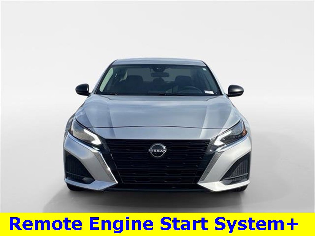 Used 2024 Nissan Altima 2.5 SV image 9