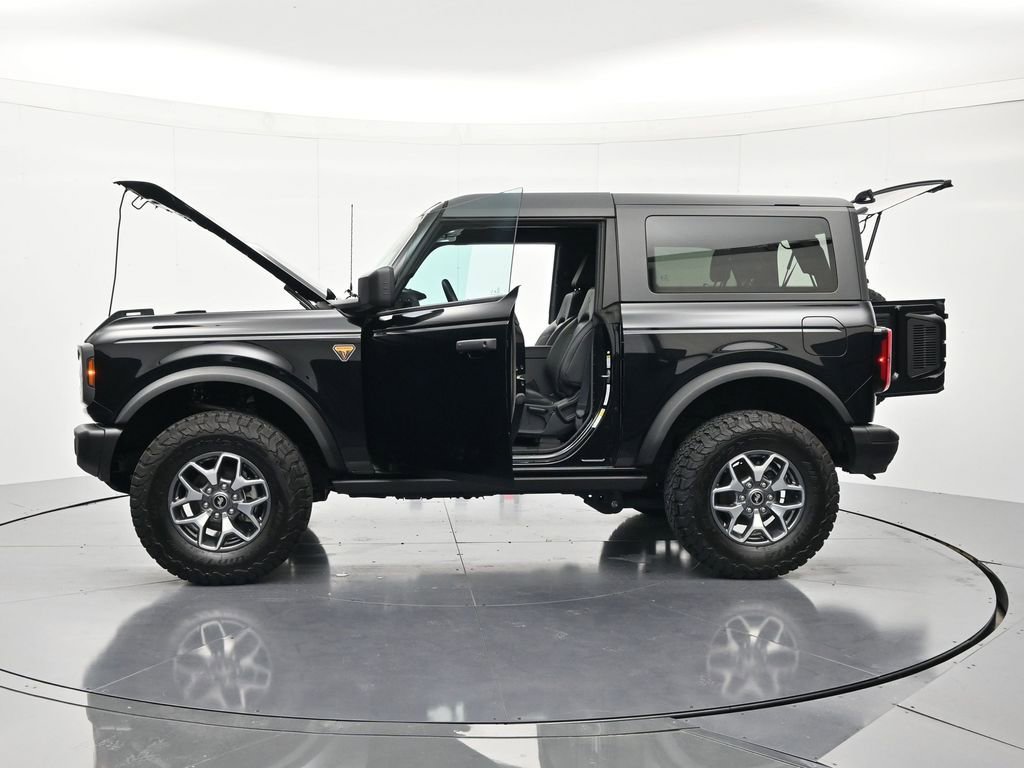 Certified 2025 Ford Bronco Badlands AWD/4WD image 43