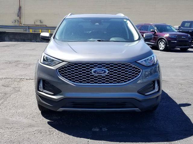 Certified 2024 Ford Edge SEL w/ Convenience Package AWD/4WD image 2