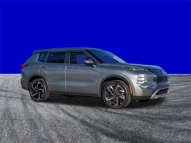 Used 2024 Mitsubishi Outlander SE image 8