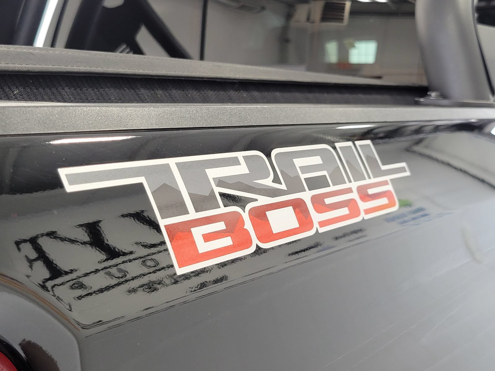 Used 2020 Chevrolet Silverado 1500 LT Trail Boss AWD/4WD image 32