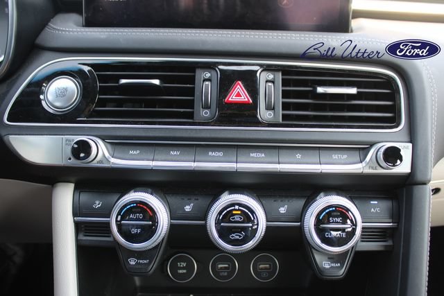 Used 2023 Genesis G70 2.0T RWD image 18