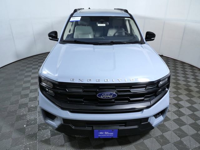 Certified 2025 Ford Expedition Max Active AWD/4WD image 3