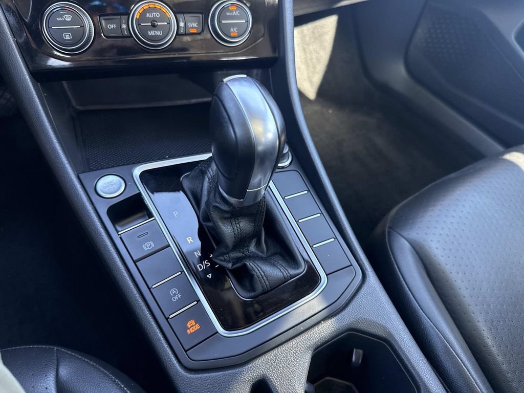 Used 2019 Volkswagen Jetta SEL FWD image 24