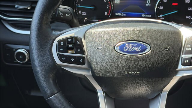Certified 2022 Ford Explorer XLT w/ Equipment Group 202A AWD/4WD image 22