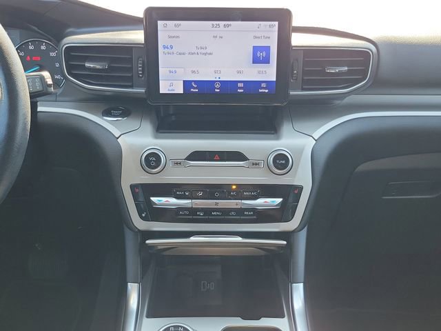 Certified 2022 Ford Explorer XLT w/ Equipment Group 202A image 15