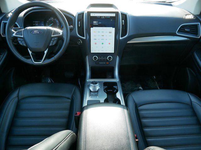 Certified 2022 Ford Edge SEL w/ Convenience Package AWD/4WD image 16