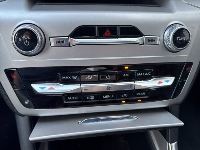 Certified 2022 Ford Explorer XLT w/ Equipment Group 202A image 10