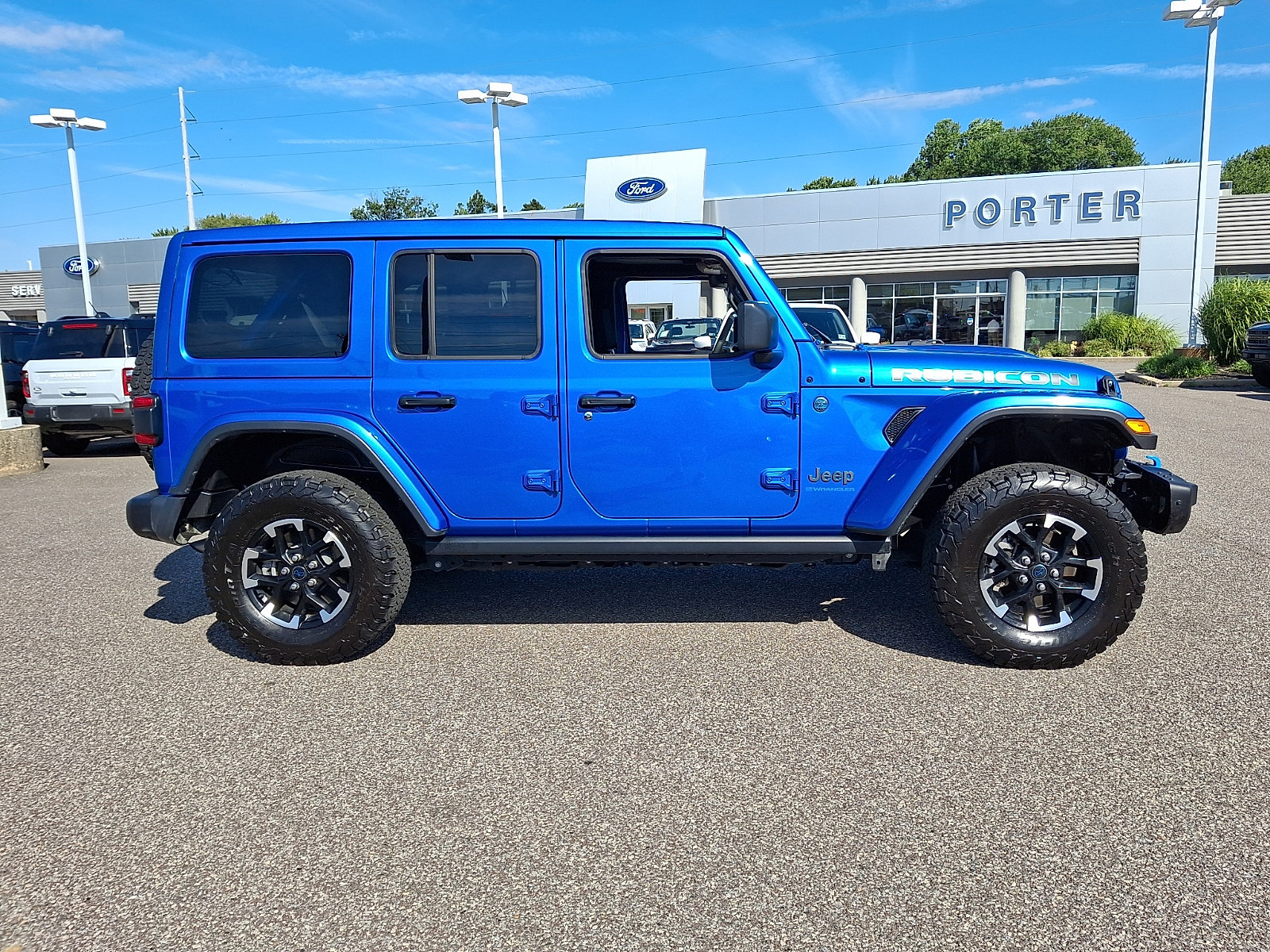 Used 2024 Jeep Wrangler Unlimited Rubicon 4xe AWD/4WD image 12