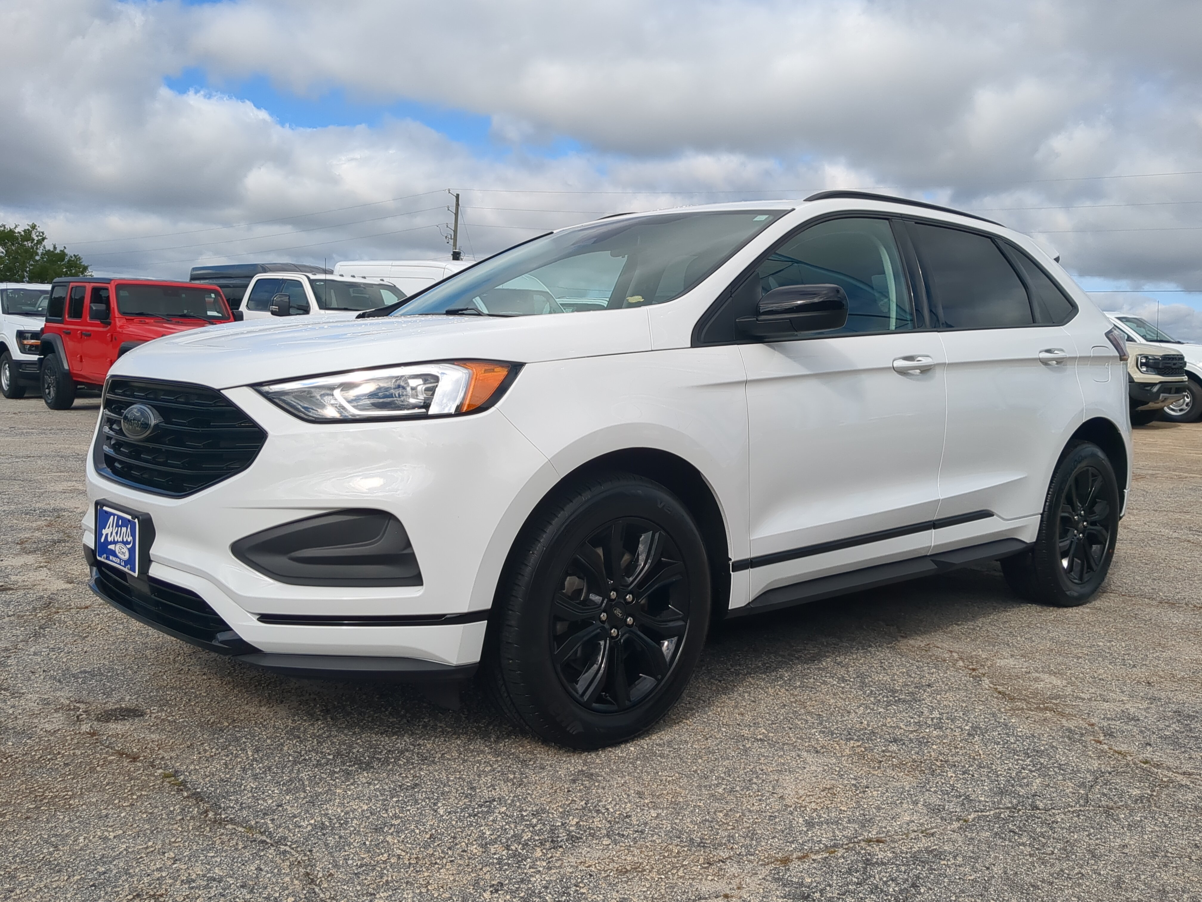 Certified 2024 Ford Edge SE w/ Black Appearance Package AWD/4WD image 6