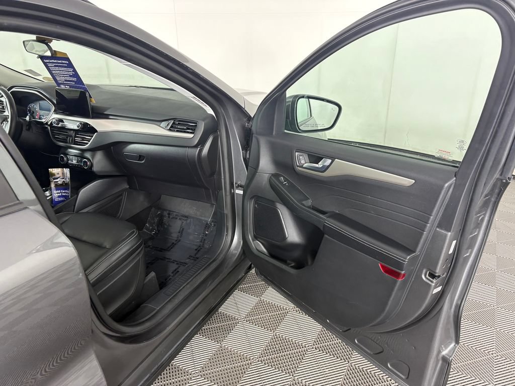 Certified 2022 Ford Escape SEL AWD/4WD image 33