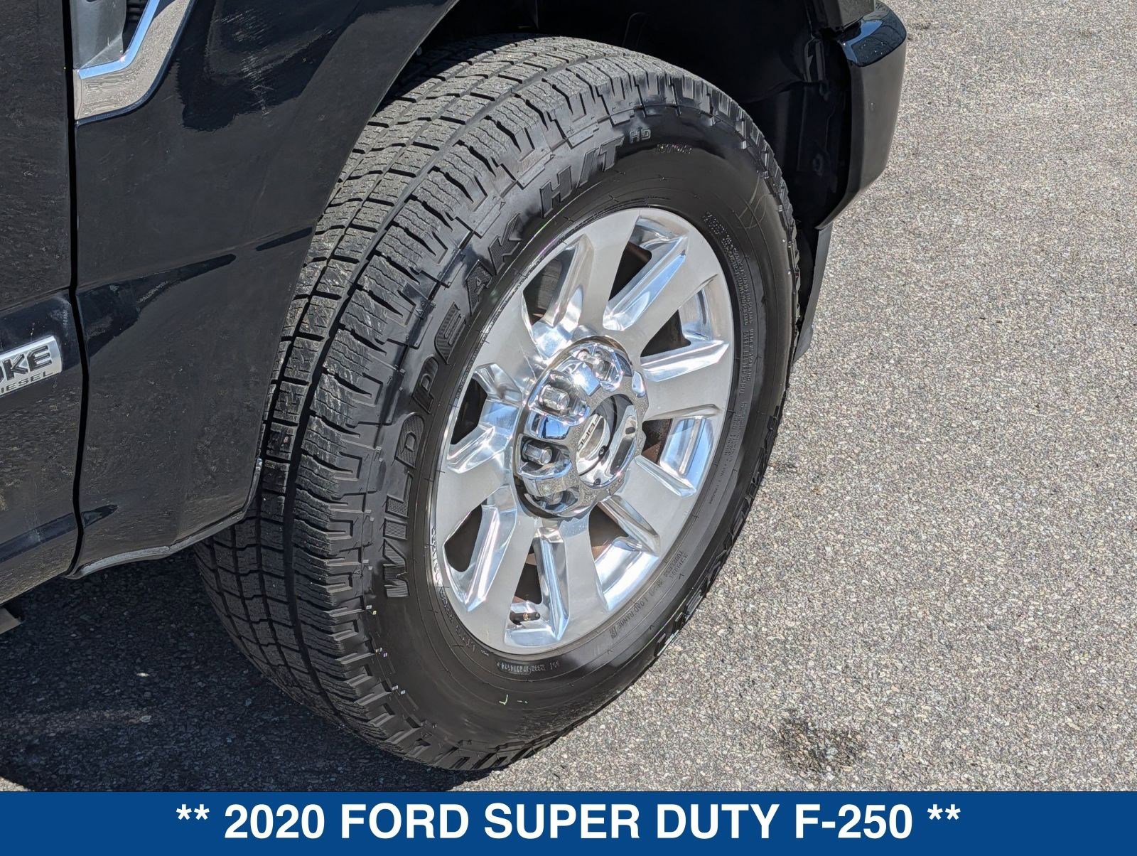 Certified 2020 Ford F250 Platinum w/ FX4 Off-Road Package image 12