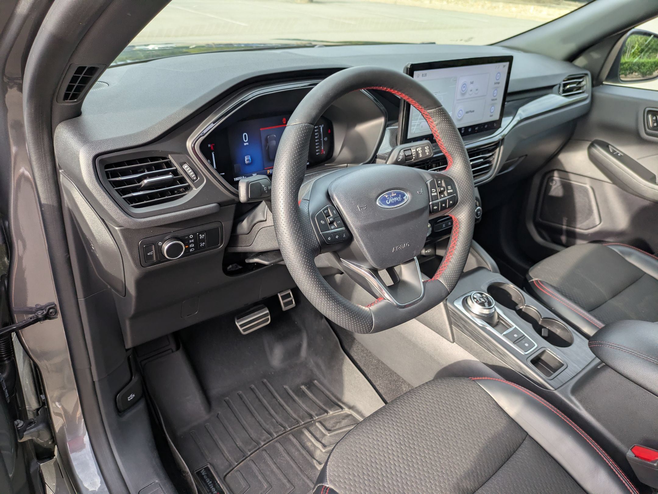 Certified 2024 Ford Escape ST-Line w/ Tech Pack #1 AWD/4WD image 15