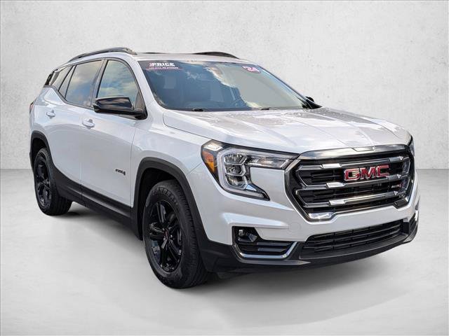Used 2024 GMC Terrain AT4 AWD/4WD image 3