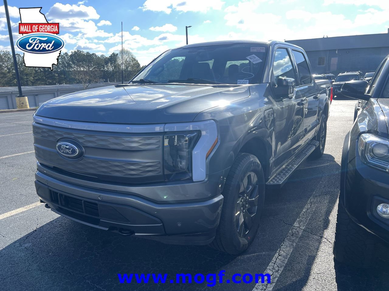 Certified 2023 Ford F150 Lightning Lariat w/ Equipment Group 511A High image 4