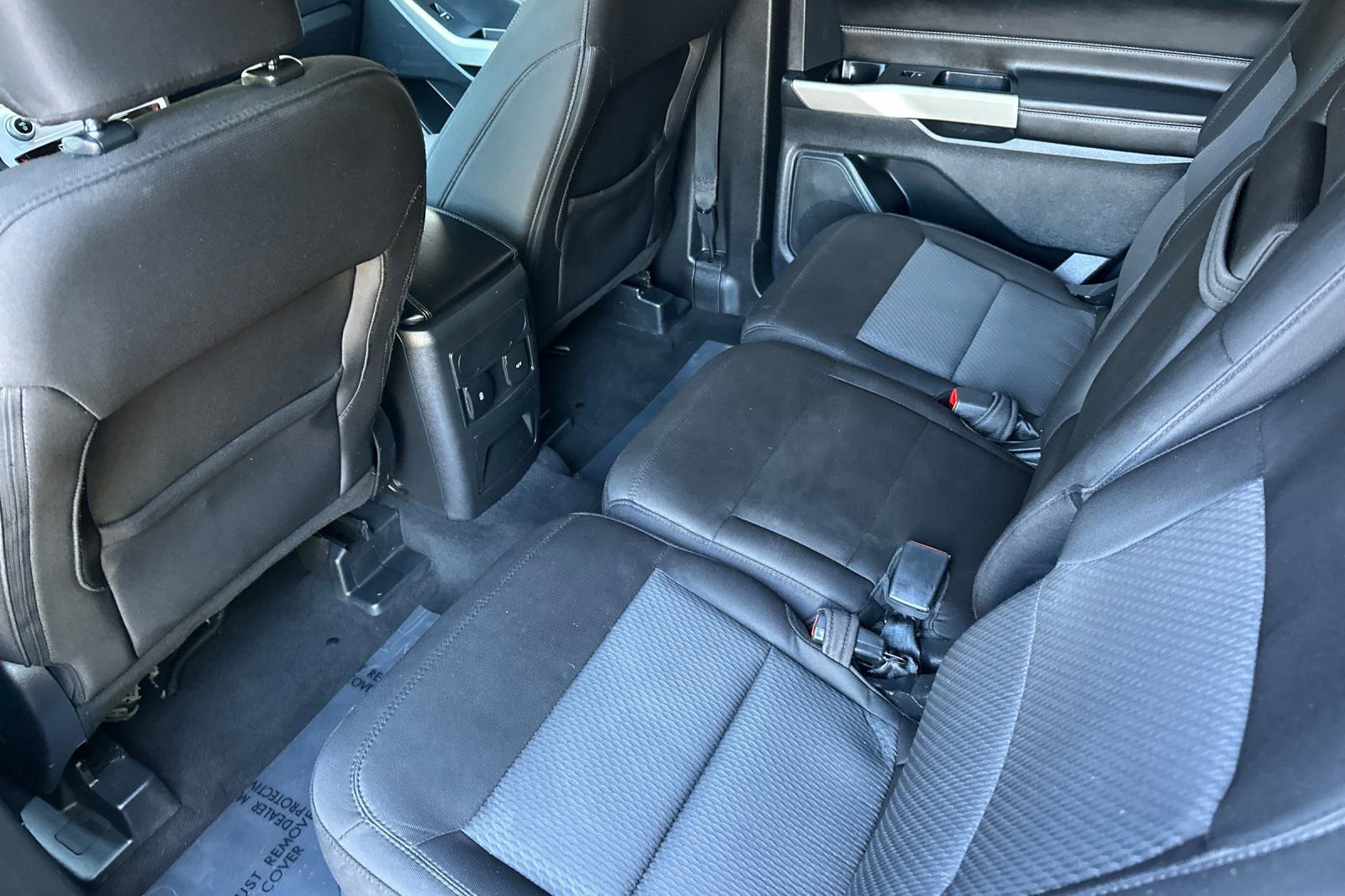 Certified 2023 Ford Explorer XLT RWD image 14