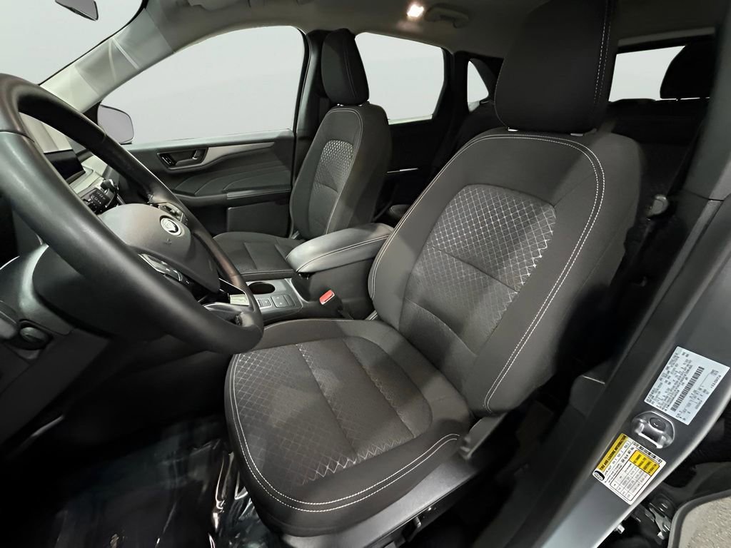 Certified 2024 Ford Escape Active w/ Cold Weather Package image 18