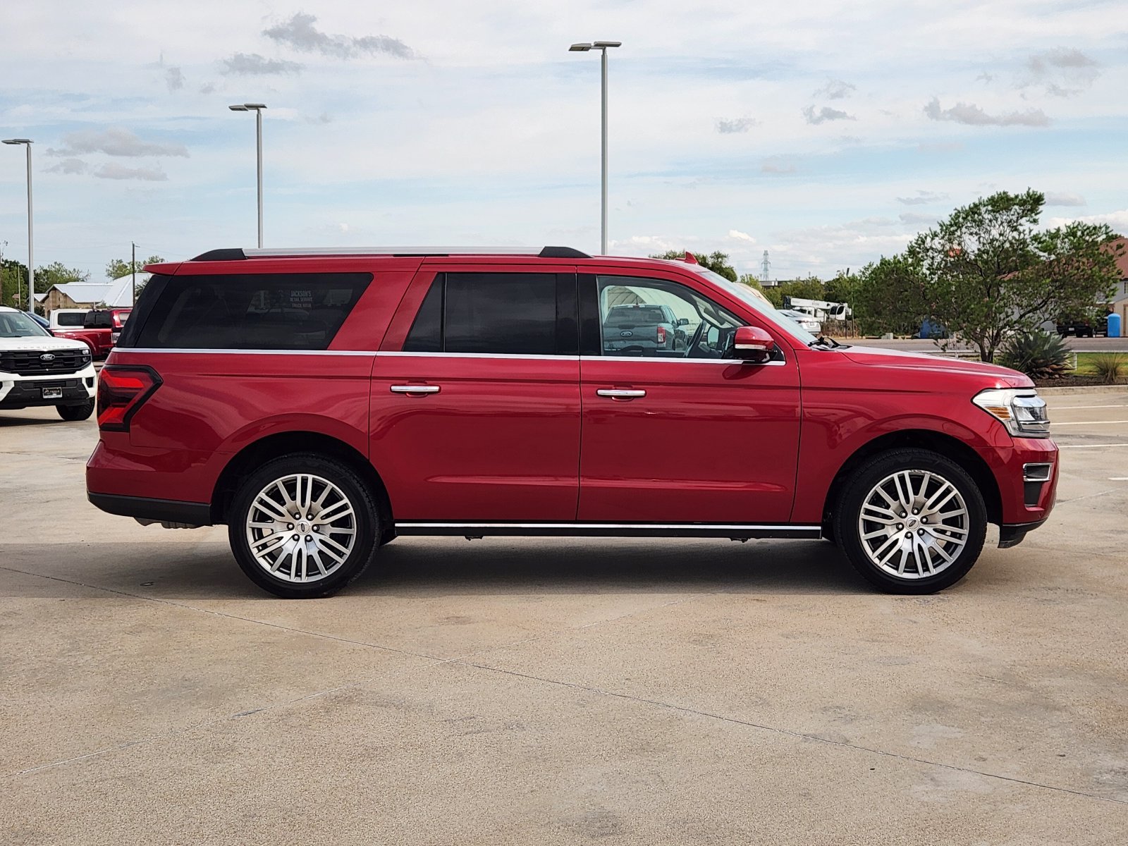 Certified 2022 Ford Expedition Max Limited RWD image 7