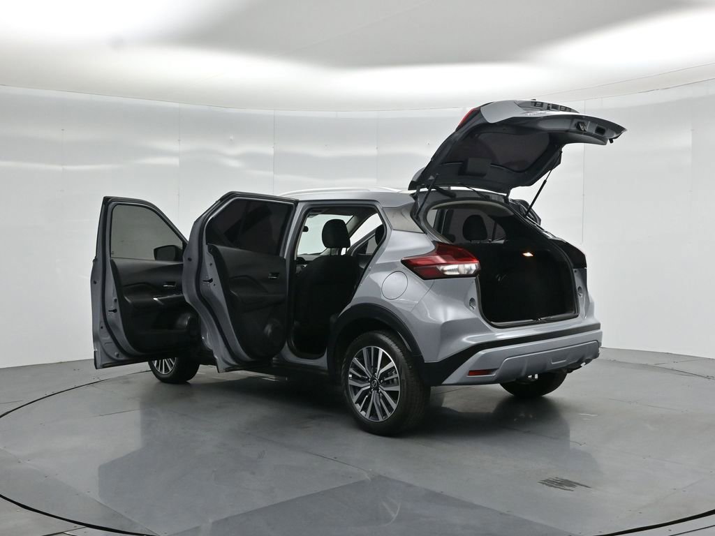 Used 2021 Nissan Kicks SV image 56