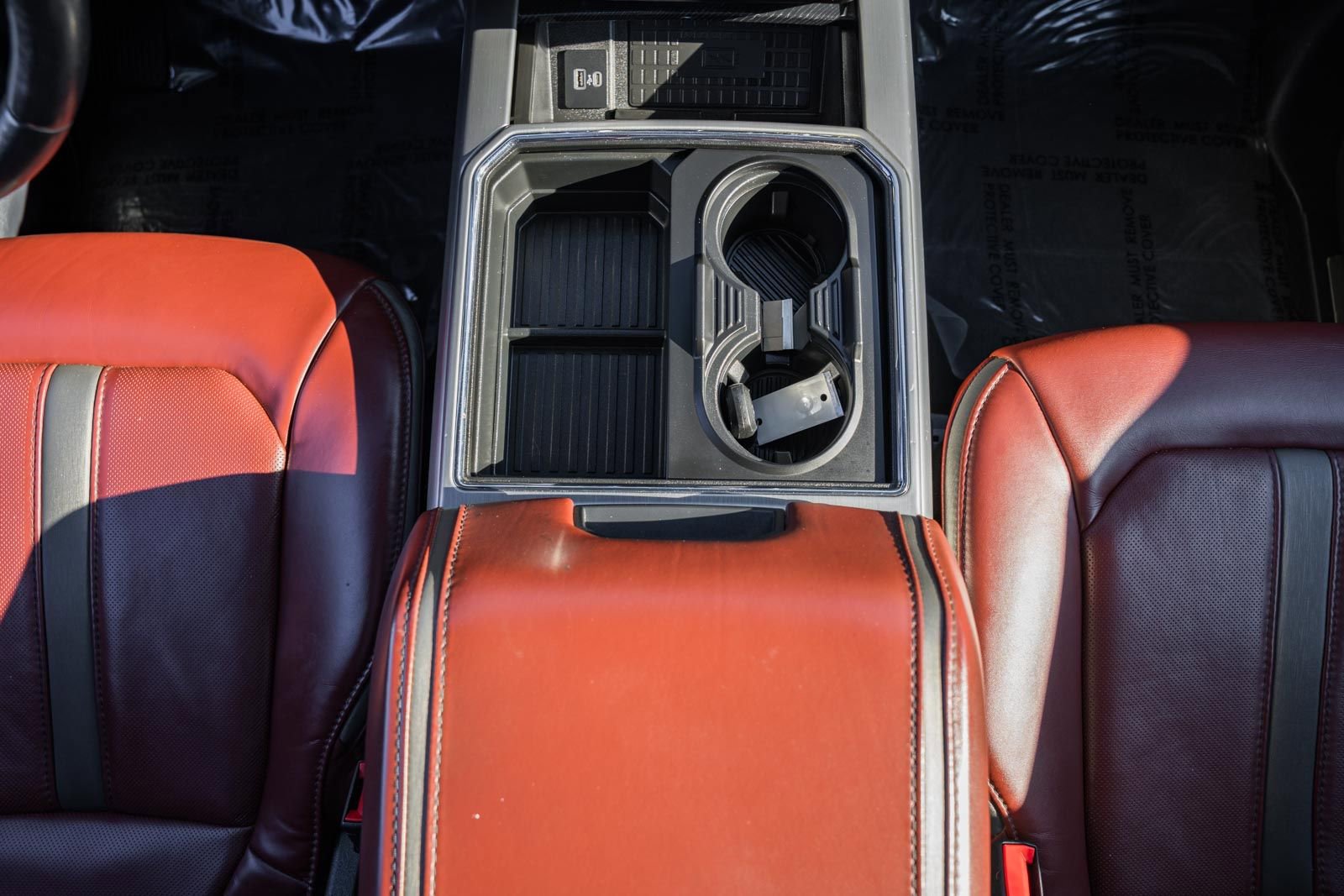 Certified 2022 Ford F450 Platinum w/ FX4 Off-Road Package image 34