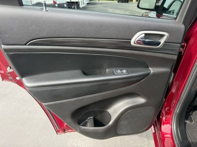 Used 2021 Jeep Grand Cherokee Laredo X image 12