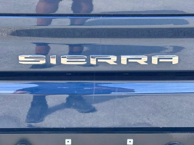 Used 2022 GMC Sierra 1500 SLT w/ SLT Premium Package AWD/4WD image 7