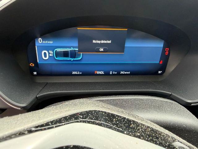 Certified 2025 Ford Escape SE w/ PHEV Premium Package FWD image 6