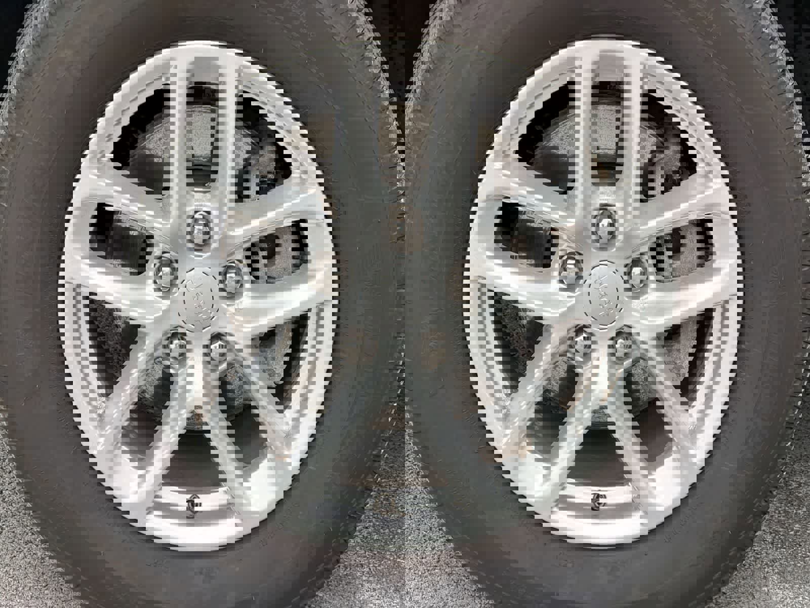 Used 2025 Jeep Grand Cherokee Laredo X image 14