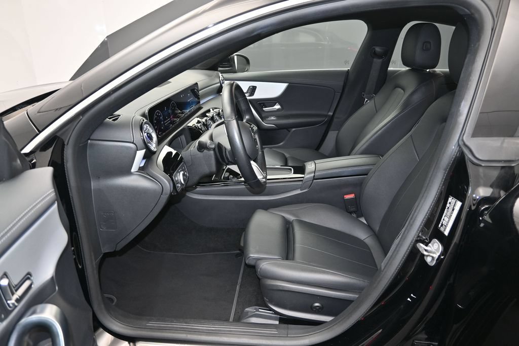 Used 2025 Mercedes-Benz CLA 250 image 15