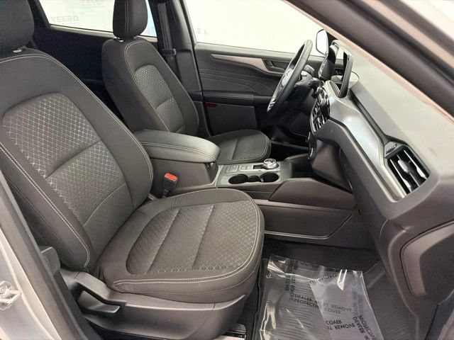 Certified 2024 Ford Escape Active AWD/4WD image 30