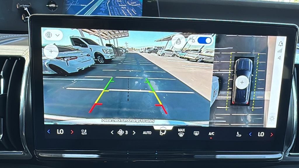 Certified 2025 Ford Expedition Platinum image 17