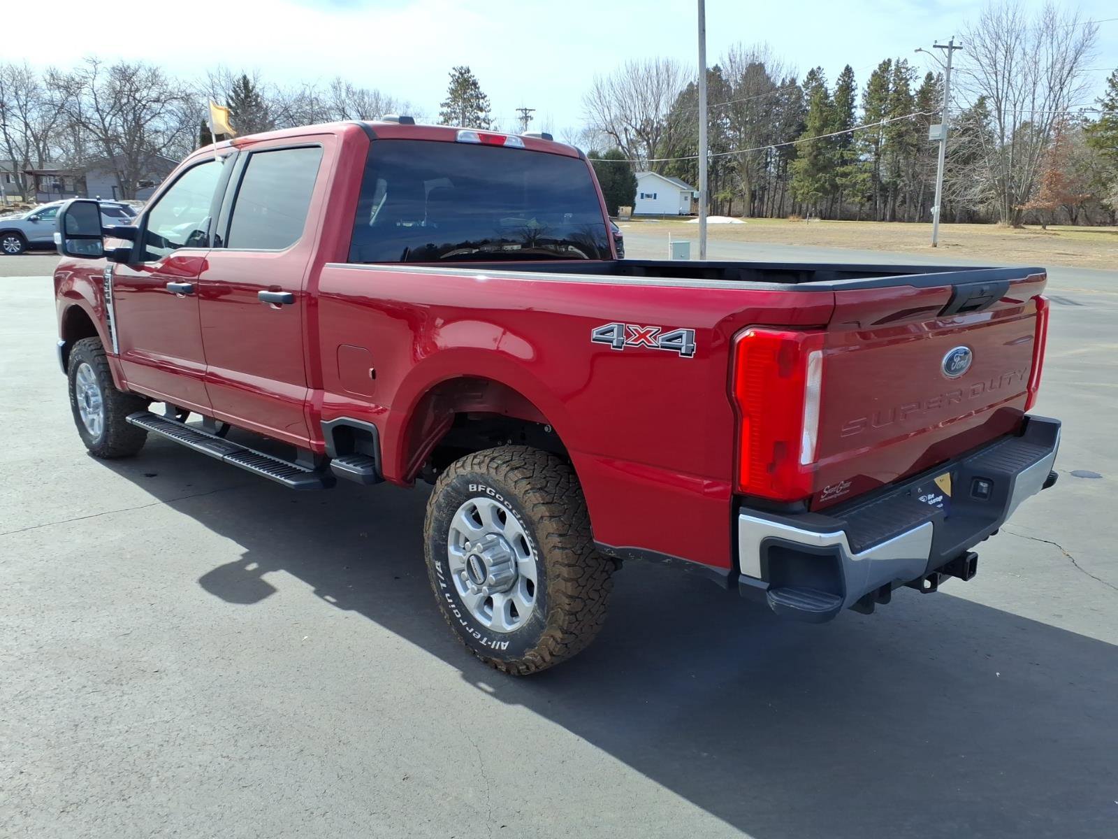 Certified 2023 Ford F350 XLT image 3