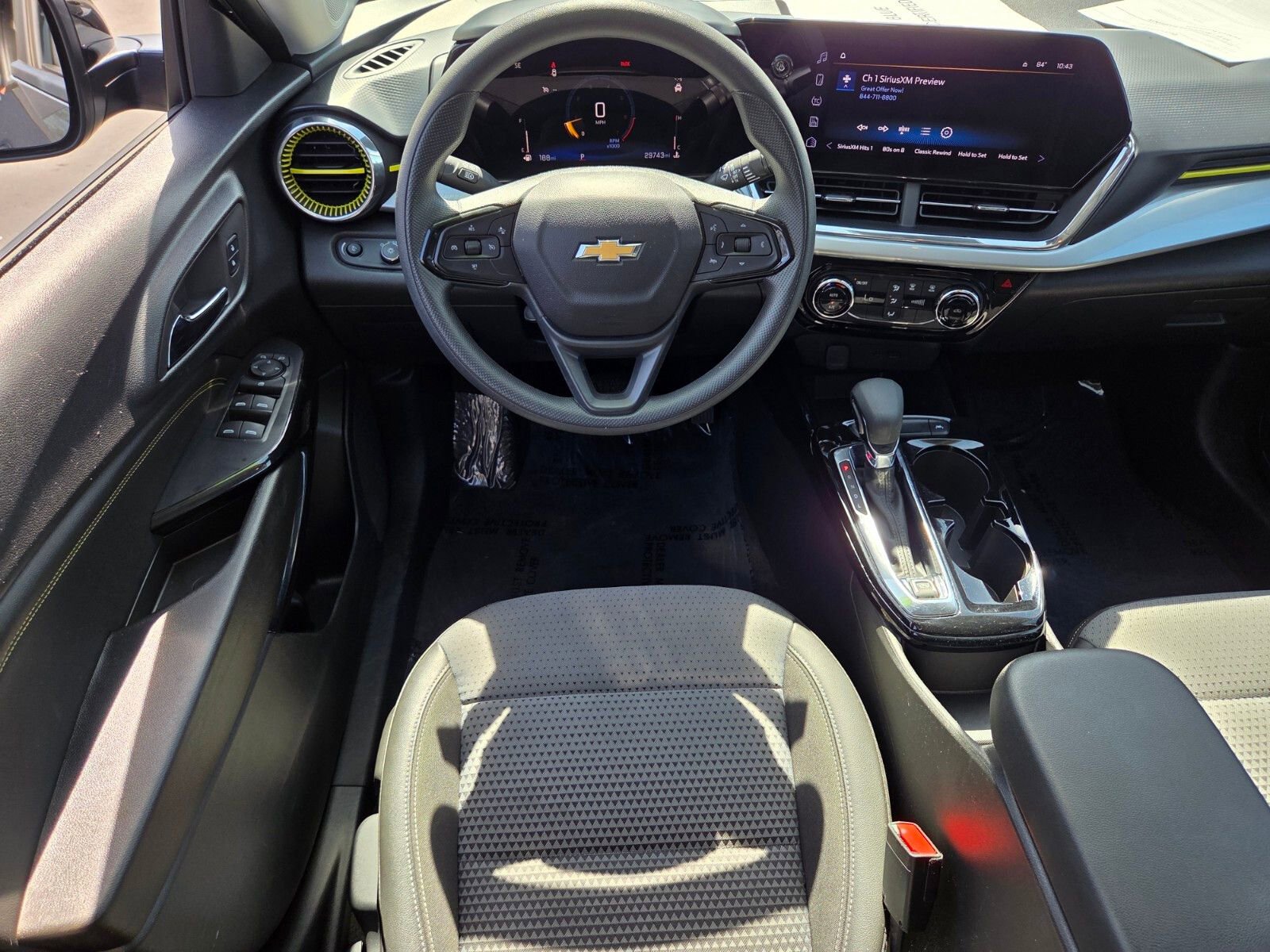 Used 2025 Chevrolet Trax LT image 12