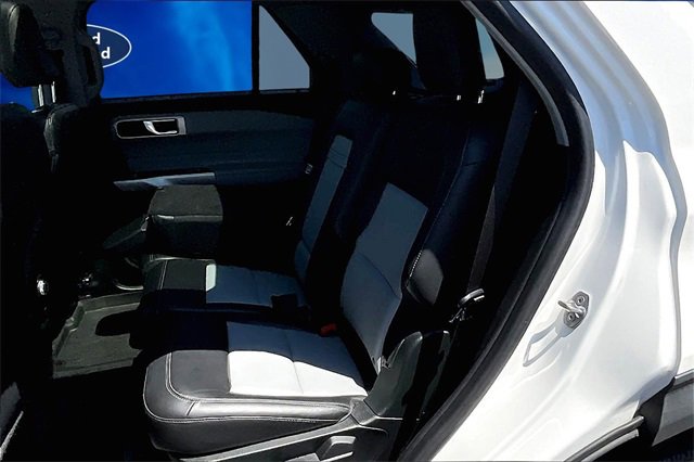 Certified 2022 Ford Explorer XLT w/ Equipment Group 202A image 26