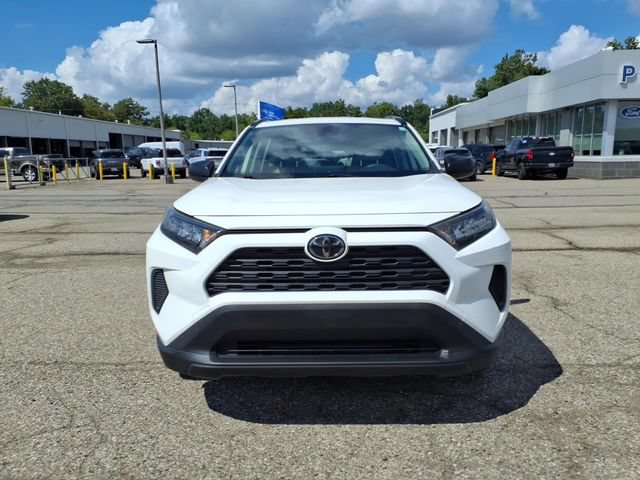 Used 2019 Toyota RAV4 LE w/ All Weather Liner Package AWD/4WD video 2