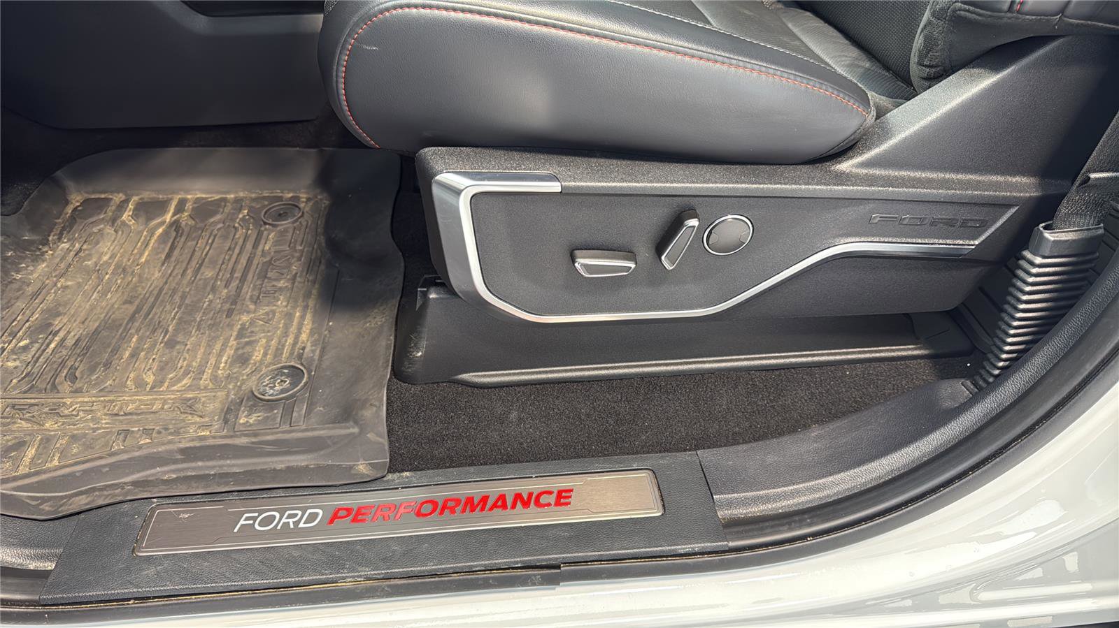 Certified 2024 Ford F150 Raptor AWD/4WD image 23