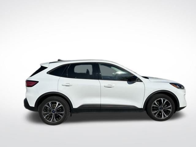 Certified 2022 Ford Escape SE w/ SE Sport Appearance Package image 2