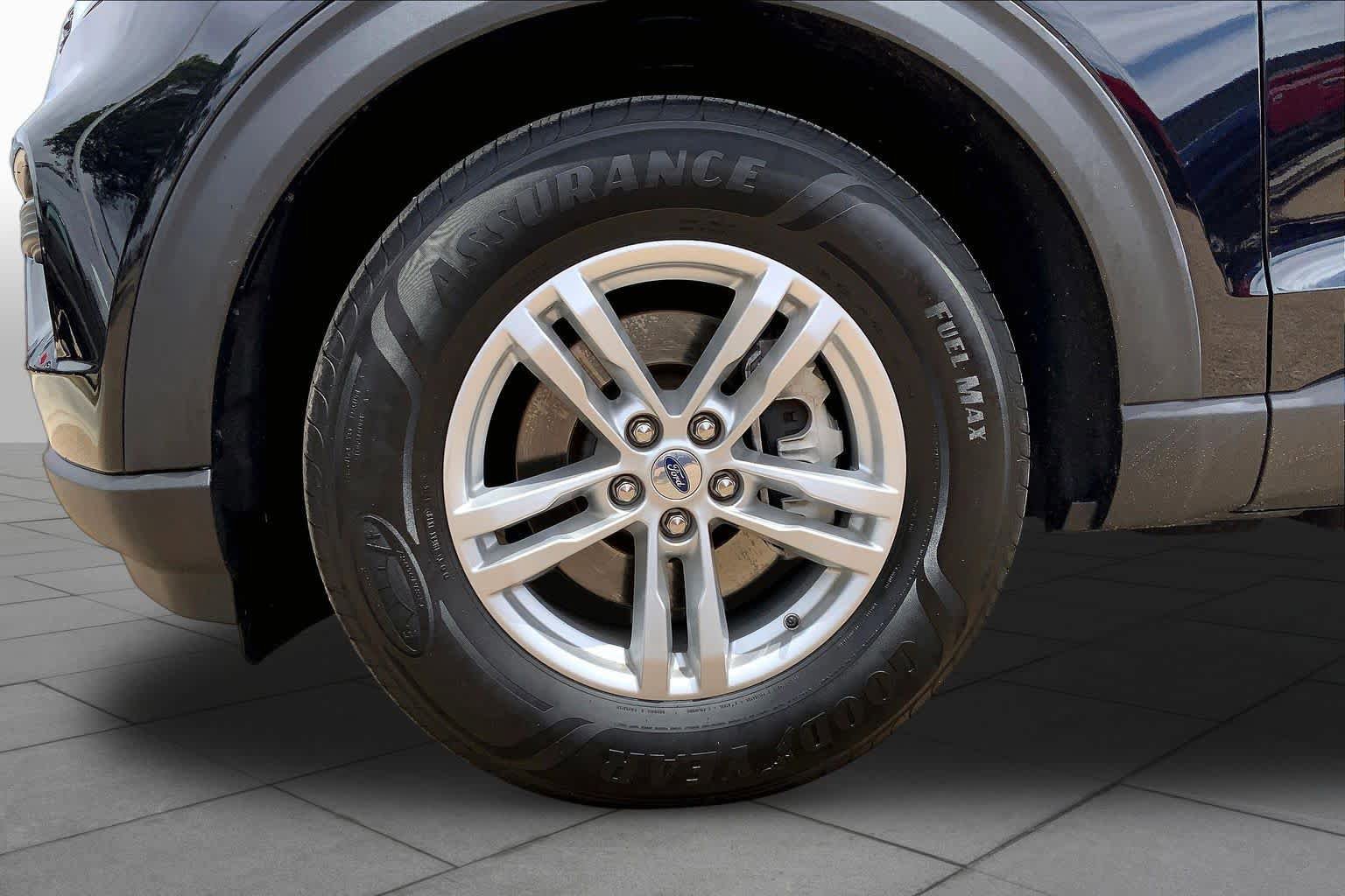 Certified 2023 Ford Explorer XLT RWD image 11