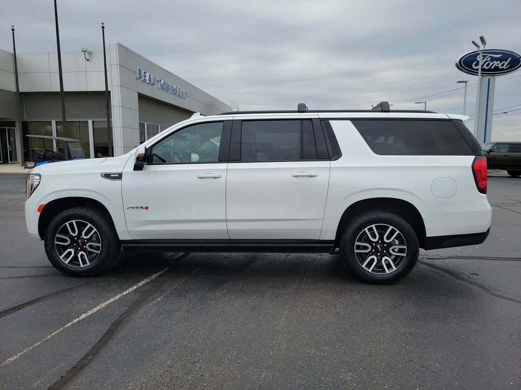 Used 2021 GMC Yukon XL AT4 w/ AT4 Premium Package AWD/4WD image 7