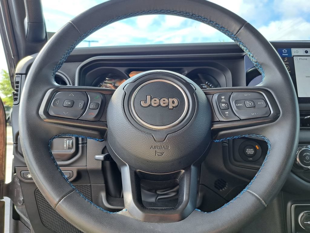 Used 2024 Jeep Wrangler Unlimited Rubicon 4xe AWD/4WD image 11