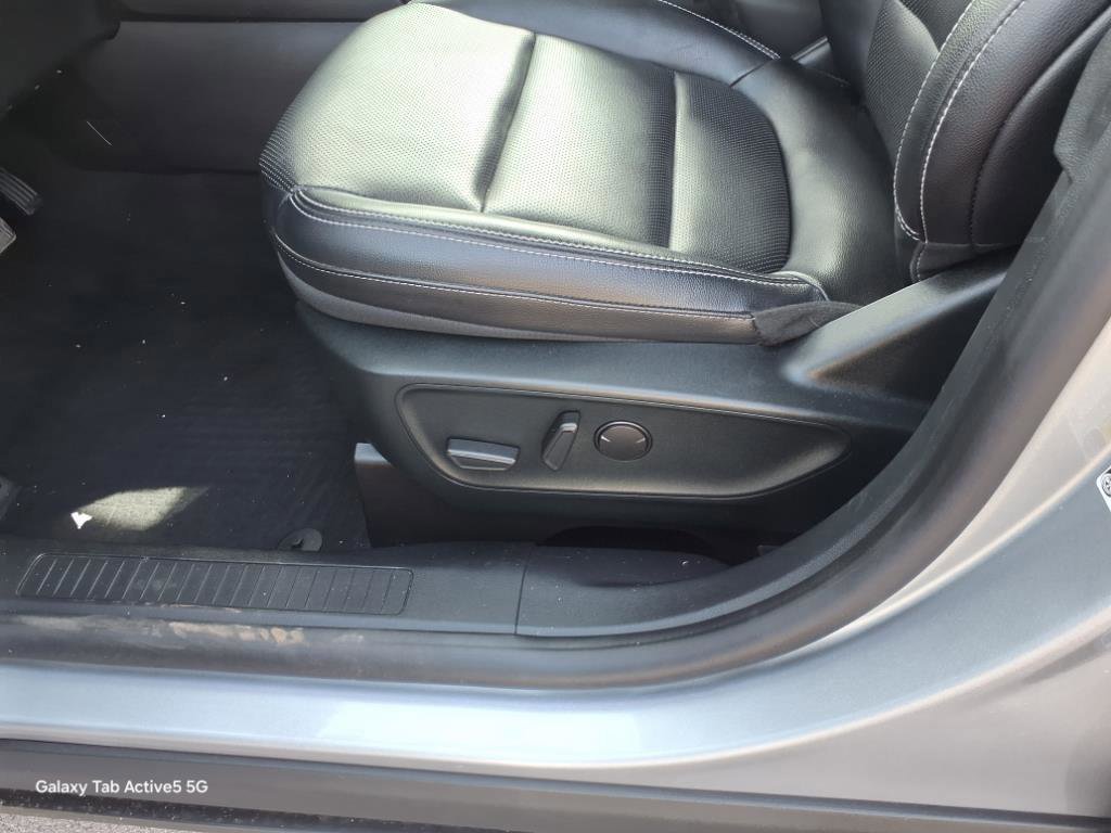 Certified 2022 Ford Escape SEL image 34