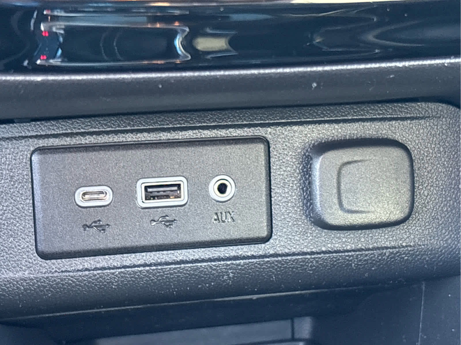 Used 2023 Buick Encore GX Select w/ Sport Touring Package image 22